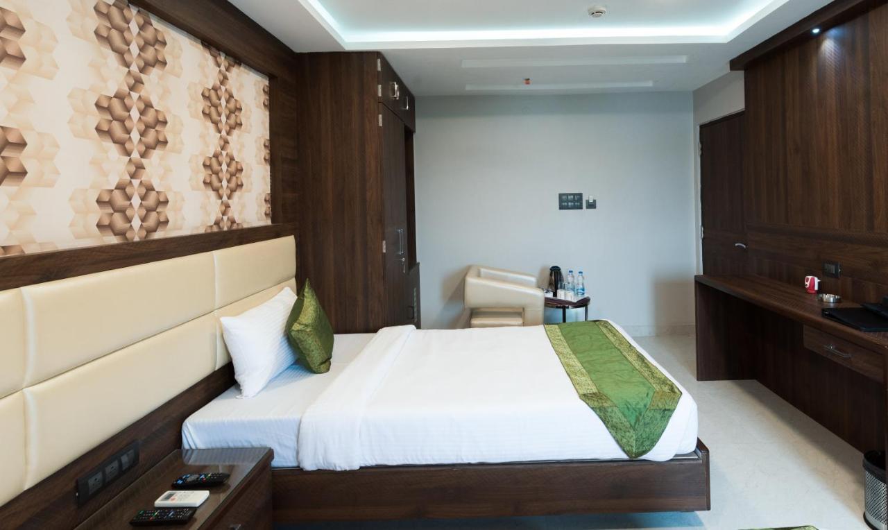 Treebo Trend Glorious Rim Rocks Palace Calcutta Eksteriør billede